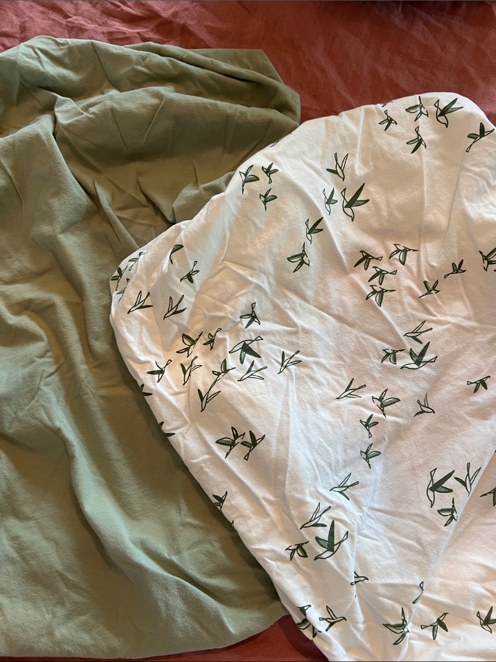 Nestig Flutter Organic Cotton Mini Crib Sheet Set - Sage Green & White